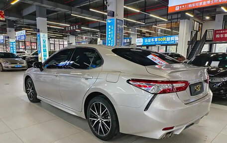 Toyota Camry, 2022 год, 2 360 888 рублей, 6 фотография