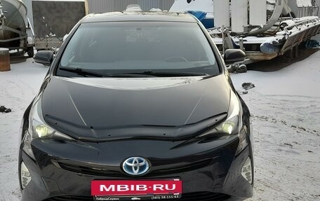 Toyota Prius IV XW50, 2016 год, 1 812 500 рублей, 7 фотография