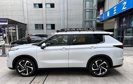 Mitsubishi Outlander, 2023 год, 3 480 000 рублей, 20 фотография