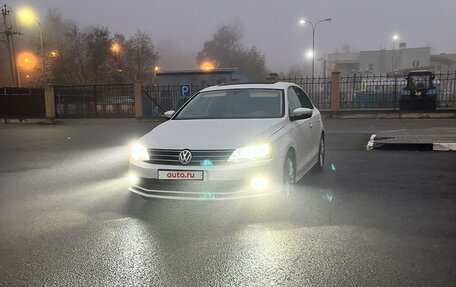 Volkswagen Jetta VI, 2015 год, 1 830 000 рублей, 5 фотография