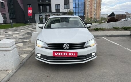 Volkswagen Jetta VI, 2015 год, 1 830 000 рублей, 13 фотография