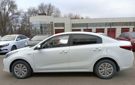 KIA Rio IV, 2018 год, 1 450 000 рублей, 2 фотография