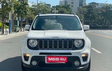 Jeep Renegade I рестайлинг, 2020 год, 1 600 000 рублей, 2 фотография