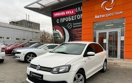 Volkswagen Polo VI (EU Market), 2013 год, 890 000 рублей, 3 фотография