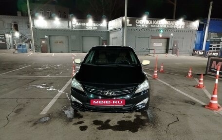 Hyundai Solaris II рестайлинг, 2012 год, 450 000 рублей, 12 фотография