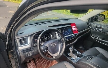 Toyota Highlander III, 2021 год, 3 400 000 рублей, 11 фотография