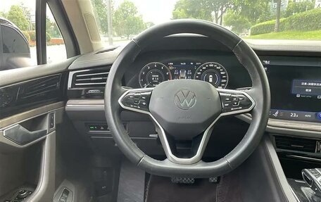 Volkswagen Touareg III, 2021 год, 4 200 000 рублей, 9 фотография