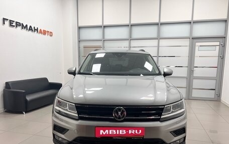 Volkswagen Tiguan II, 2020 год, 2 680 000 рублей, 2 фотография