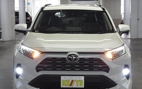 Toyota RAV4, 2021 год, 2 480 000 рублей, 2 фотография