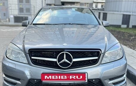 Mercedes-Benz C-Класс, 2010 год, 1 800 000 рублей, 3 фотография