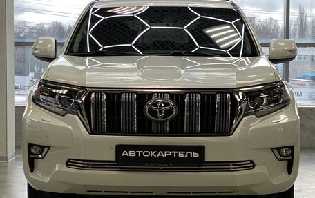 Toyota Land Cruiser Prado 150 рестайлинг 2, 2017 год, 5 599 999 рублей, 11 фотография