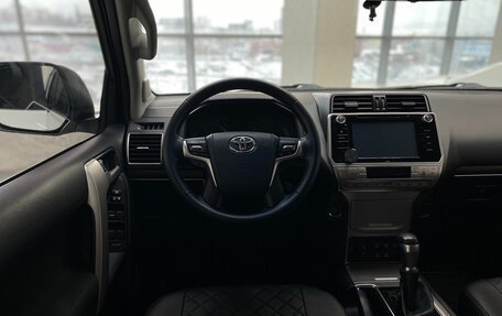 Toyota Land Cruiser Prado 150 рестайлинг 2, 2017 год, 5 599 999 рублей, 26 фотография