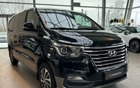 Hyundai Grand Starex Grand Starex I рестайлинг 2, 2018 год, 4 120 000 рублей, 3 фотография