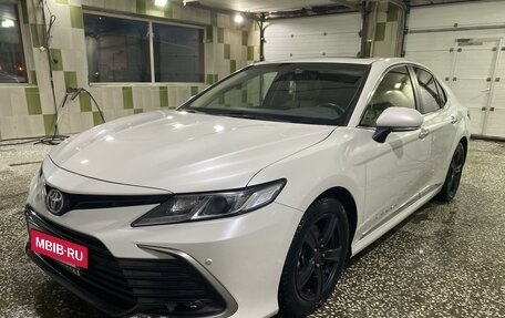 Toyota Camry, 2022 год, 3 450 000 рублей, 9 фотография