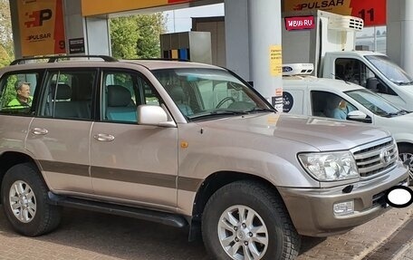 Toyota Land Cruiser 100 рестайлинг 2, 2001 год, 3 000 000 рублей, 1 фотография