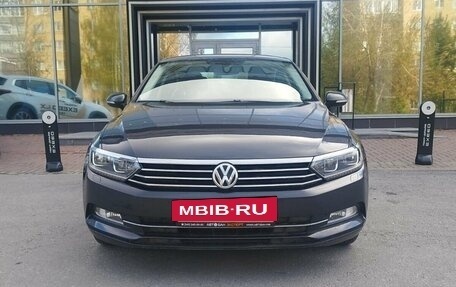 Volkswagen Passat B8 рестайлинг, 2019 год, 2 399 000 рублей, 2 фотография