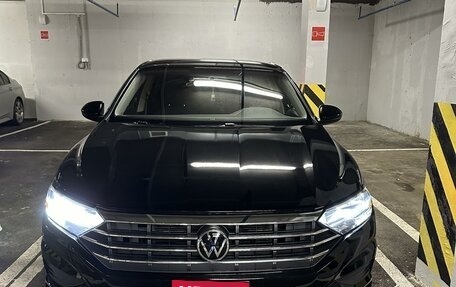 Volkswagen Jetta VII, 2019 год, 1 820 000 рублей, 2 фотография