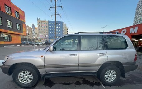 Toyota Land Cruiser 100 рестайлинг 2, 2001 год, 3 000 000 рублей, 9 фотография