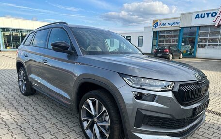 Skoda Kodiaq I, 2024 год, 4 900 000 рублей, 3 фотография