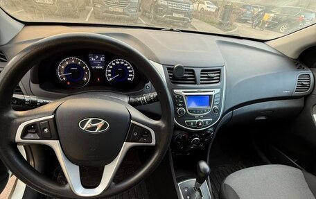 Hyundai Solaris II рестайлинг, 2014 год, 1 150 000 рублей, 2 фотография