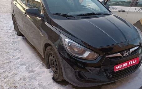 Hyundai Solaris II рестайлинг, 2013 год, 500 000 рублей, 4 фотография