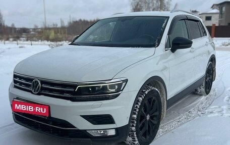 Volkswagen Tiguan II, 2017 год, 2 950 000 рублей, 14 фотография