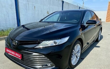 Toyota Camry, 2019 год, 3 700 000 рублей, 12 фотография