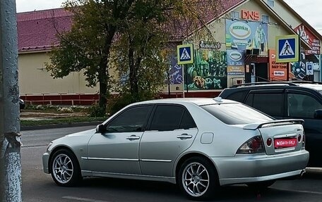 Toyota Altezza, 2002 год, 1 050 000 рублей, 1 фотография