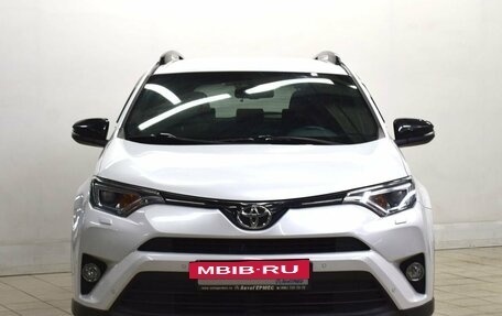 Toyota RAV4, 2019 год, 2 950 000 рублей, 2 фотография