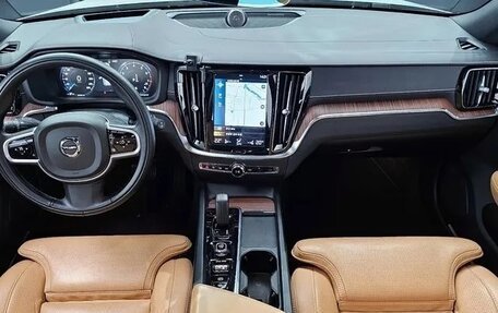 Volvo V60 II, 2021 год, 4 520 000 рублей, 8 фотография