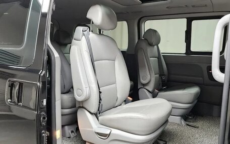 Hyundai Grand Starex Grand Starex I рестайлинг 2, 2020 год, 3 755 000 рублей, 5 фотография