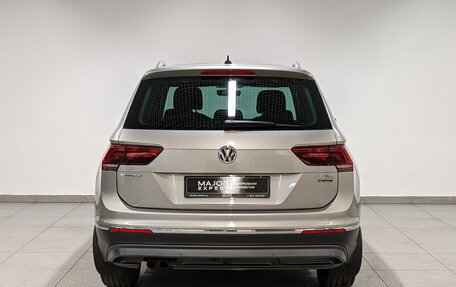 Volkswagen Tiguan II, 2017 год, 2 645 000 рублей, 6 фотография