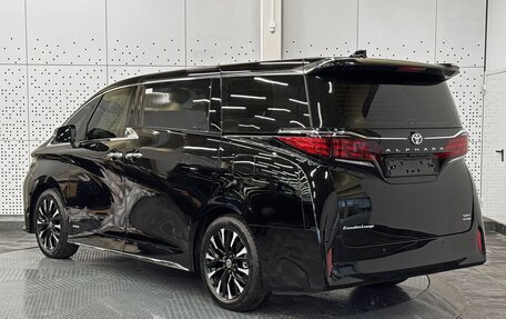 Toyota Alphard, 2024 год, 18 200 000 рублей, 6 фотография