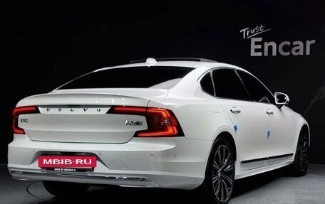 Volvo S90 II рестайлинг, 2022 год, 4 805 000 рублей, 3 фотография