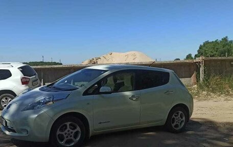 Nissan Leaf I, 2012 год, 550 000 рублей, 2 фотография