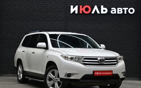 Toyota Highlander III, 2012 год, 2 370 000 рублей, 3 фотография