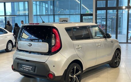 KIA Soul II рестайлинг, 2015 год, 1 595 000 рублей, 5 фотография