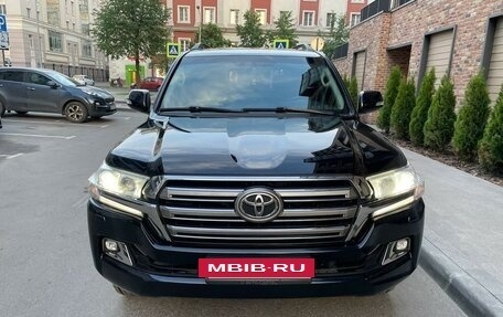 Toyota Land Cruiser 200, 2016 год, 5 900 000 рублей, 3 фотография