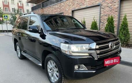 Toyota Land Cruiser 200, 2016 год, 5 900 000 рублей, 6 фотография