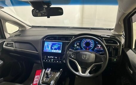 Honda Shuttle II, 2017 год, 1 350 000 рублей, 22 фотография