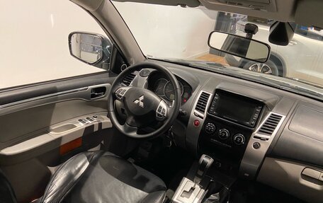 Mitsubishi Pajero Sport II рестайлинг, 2010 год, 1 750 000 рублей, 30 фотография