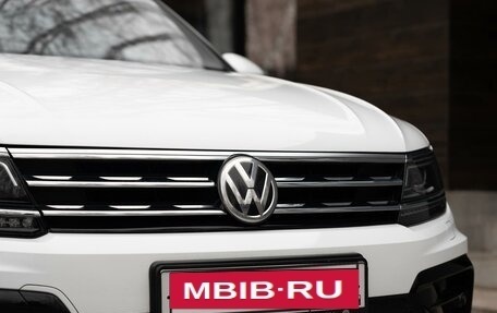 Volkswagen Tiguan II, 2018 год, 5 000 000 рублей, 4 фотография