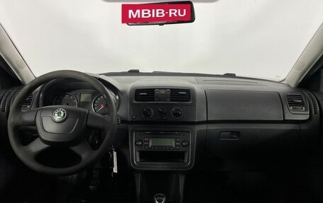 Skoda Fabia II, 2013 год, 585 000 рублей, 15 фотография