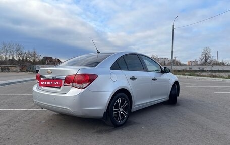 Chevrolet Cruze II, 2011 год, 800 000 рублей, 6 фотография