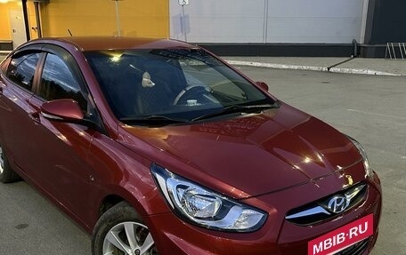 Hyundai Solaris II рестайлинг, 2011 год, 799 000 рублей, 3 фотография