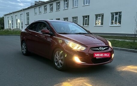 Hyundai Solaris II рестайлинг, 2011 год, 799 000 рублей, 2 фотография