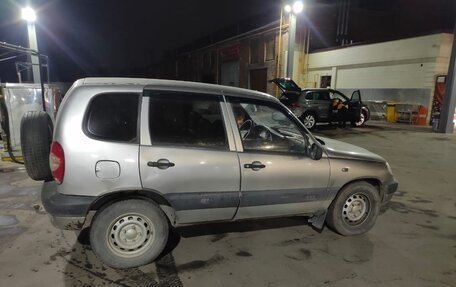 Chevrolet Niva I рестайлинг, 2005 год, 280 000 рублей, 2 фотография