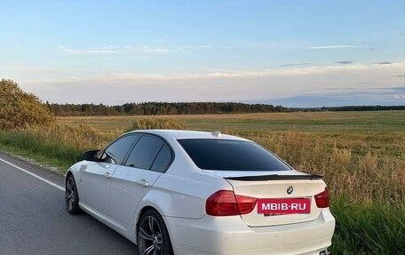 BMW 3 серия, 2010 год, 1 400 000 рублей, 3 фотография