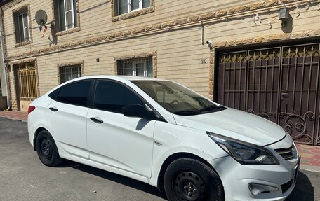 Hyundai Elantra VI рестайлинг, 2015 год, 620 000 рублей, 3 фотография