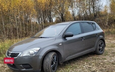 KIA cee'd I рестайлинг, 2011 год, 690 000 рублей, 3 фотография